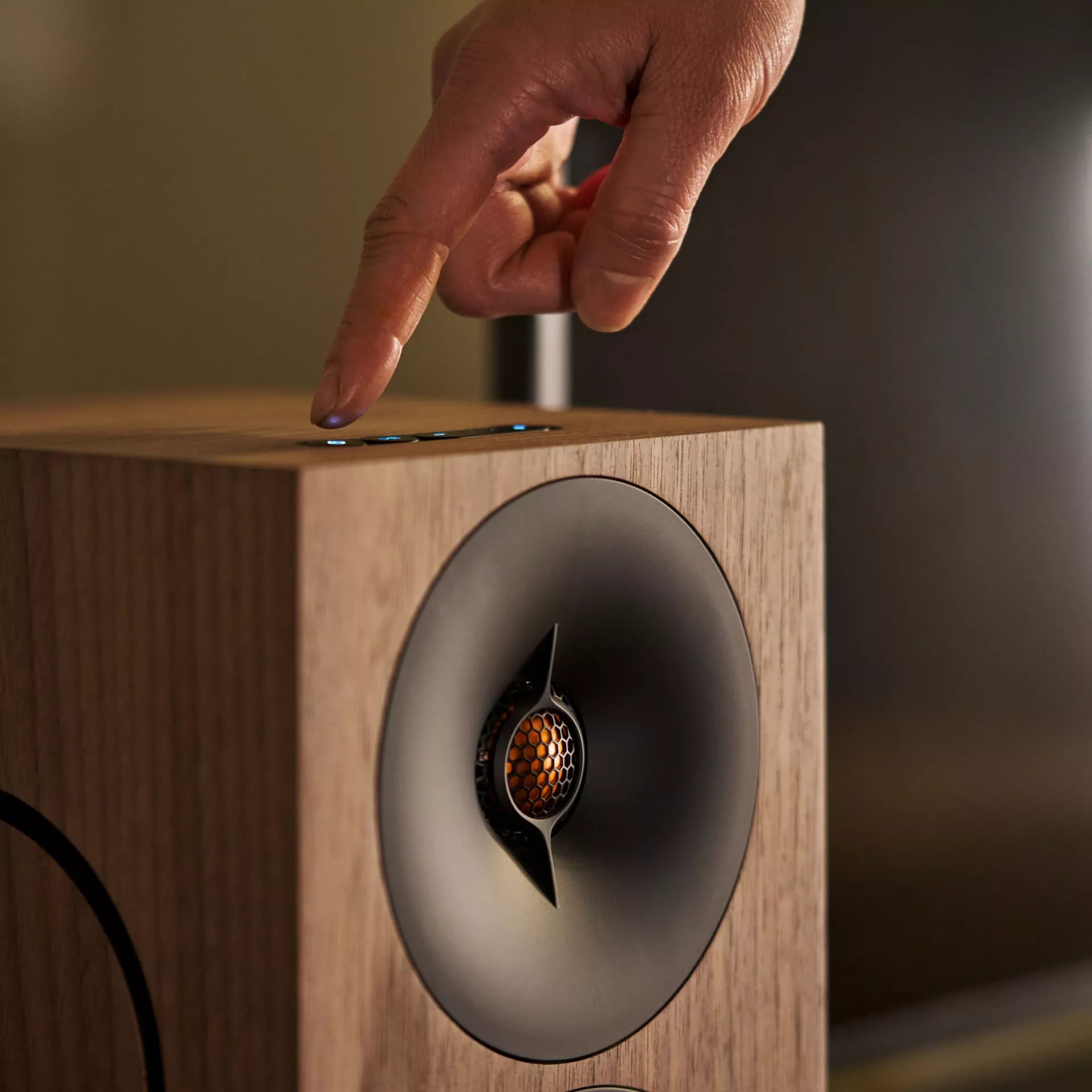 Cambridge Audio L/R M Active Streaming Speakers