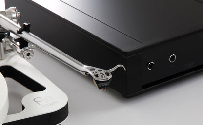 Rega Planar 10 Turntable
