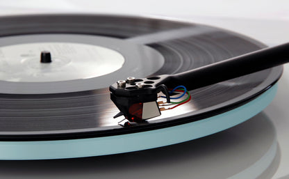 Rega Planar 2 Turntable