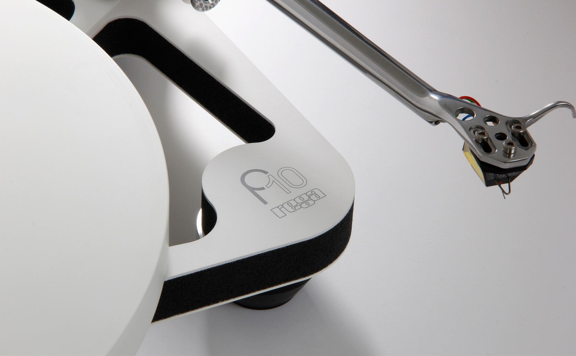 Rega Planar 10 Turntable