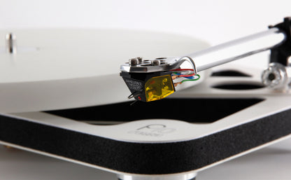 Rega Planar 10 Turntable