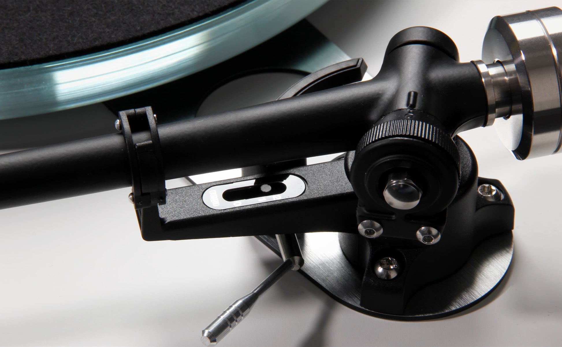 Rega Planar 6 Turntable