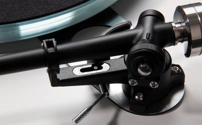 Rega Planar 6 Turntable