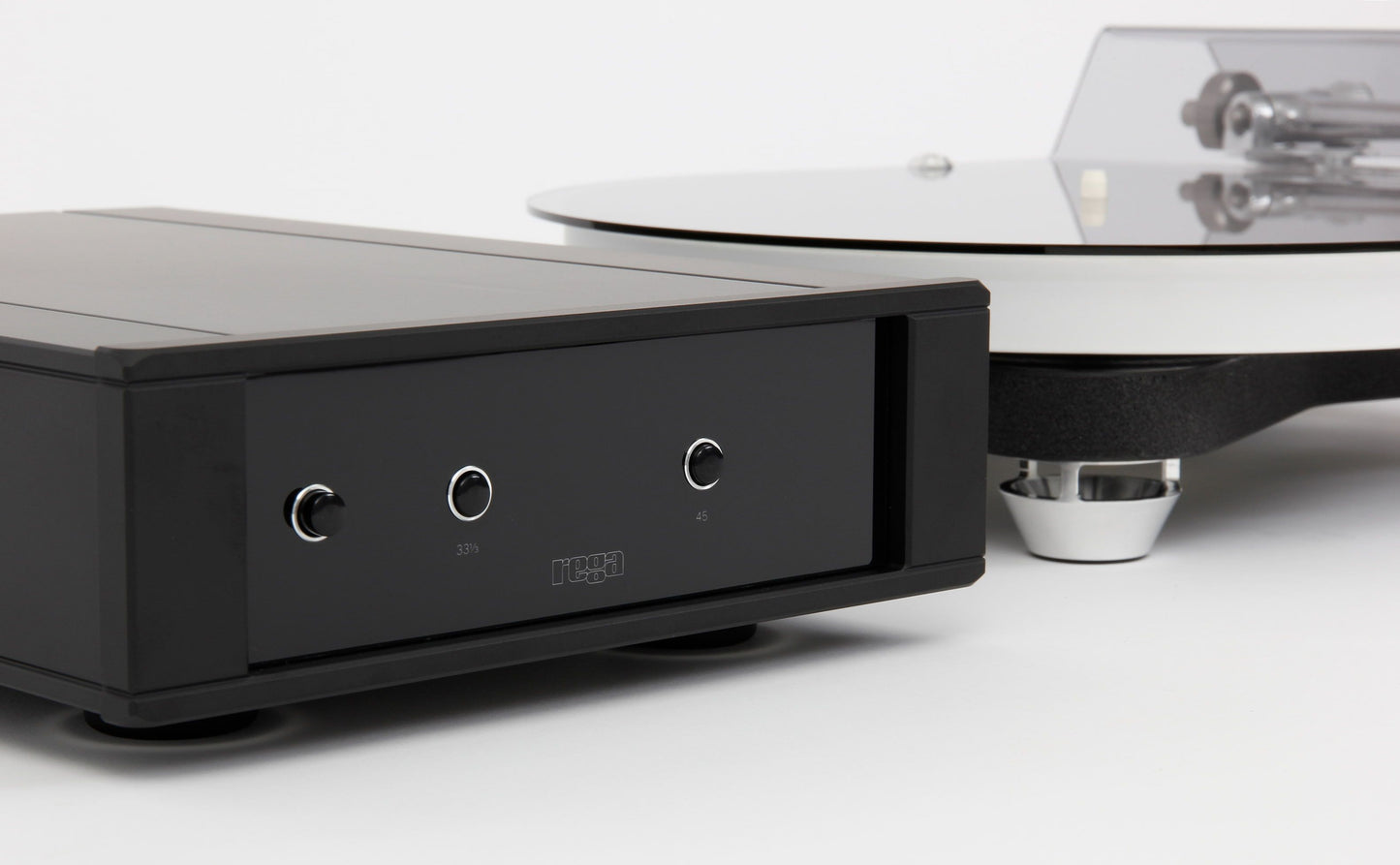 Rega Naia Turntable