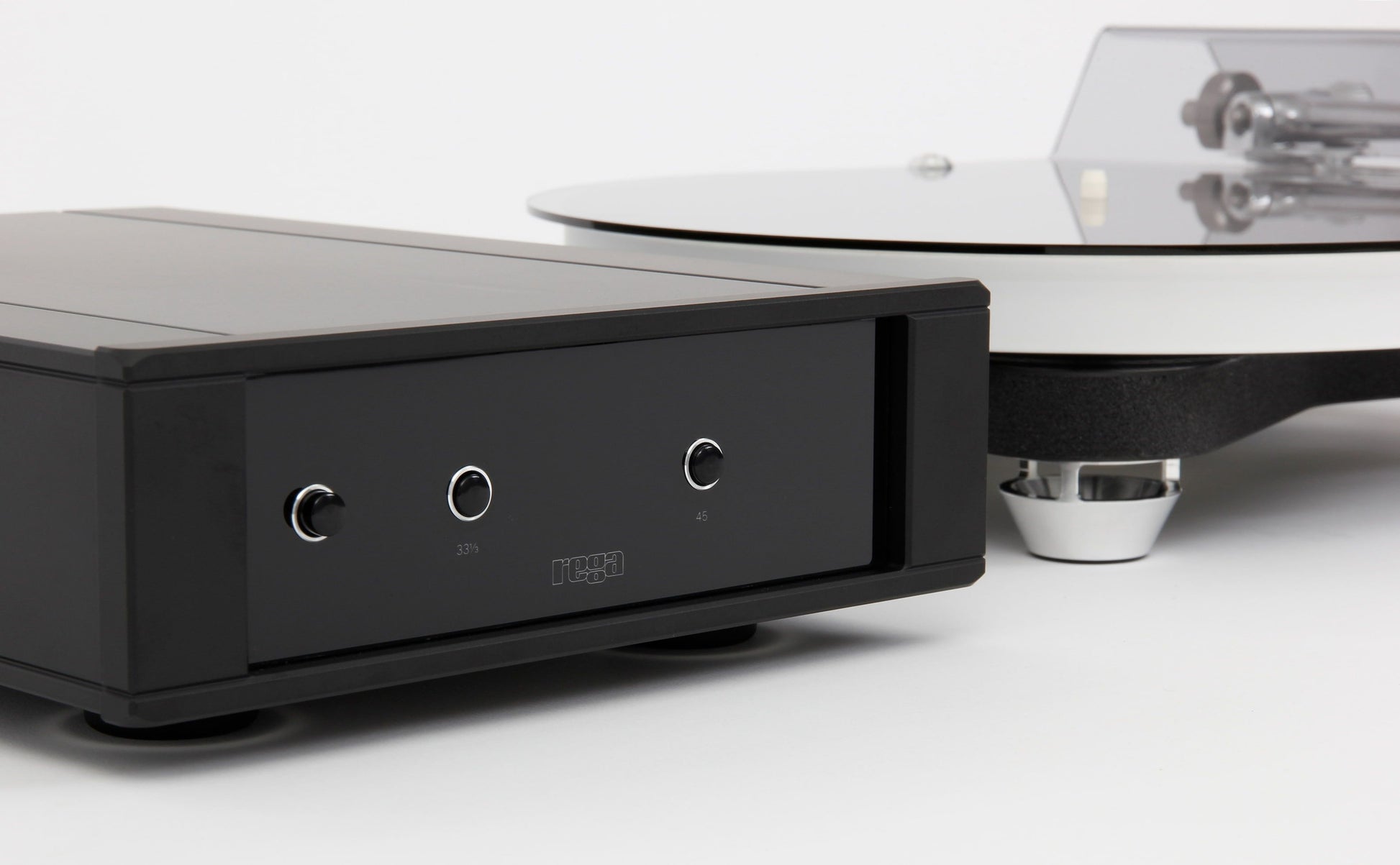 Rega Naia Turntable