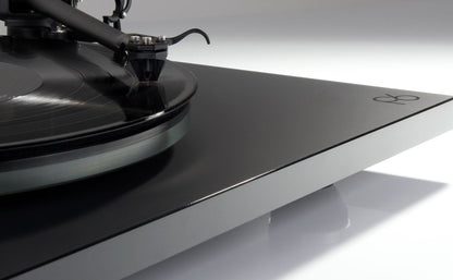 Rega Planar 6 Turntable