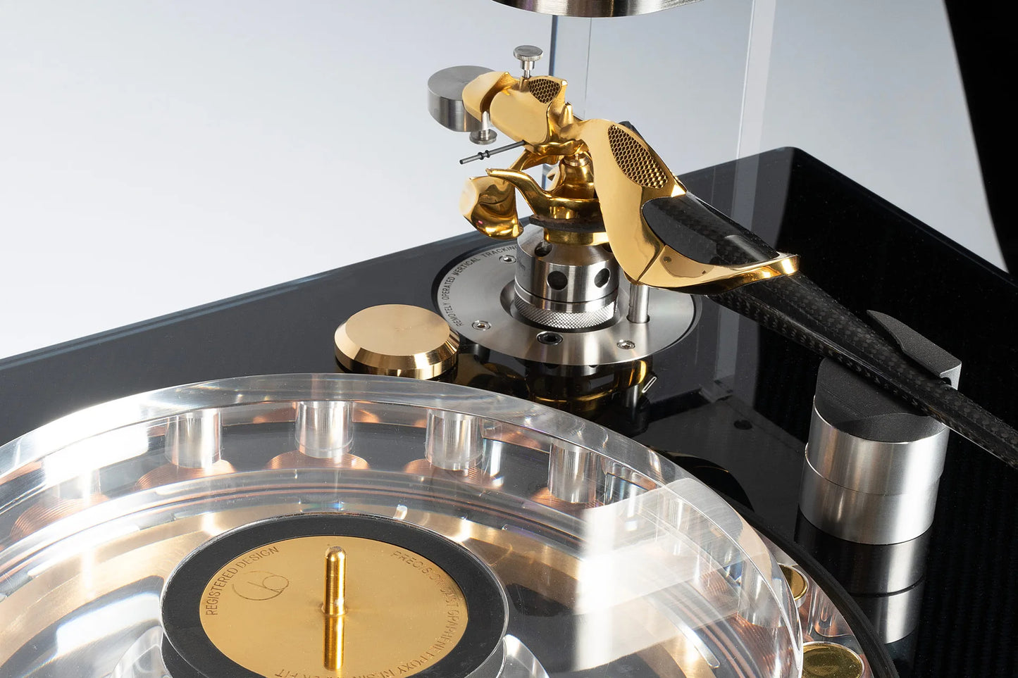 Wilson-Benesch GMT One System Turntable