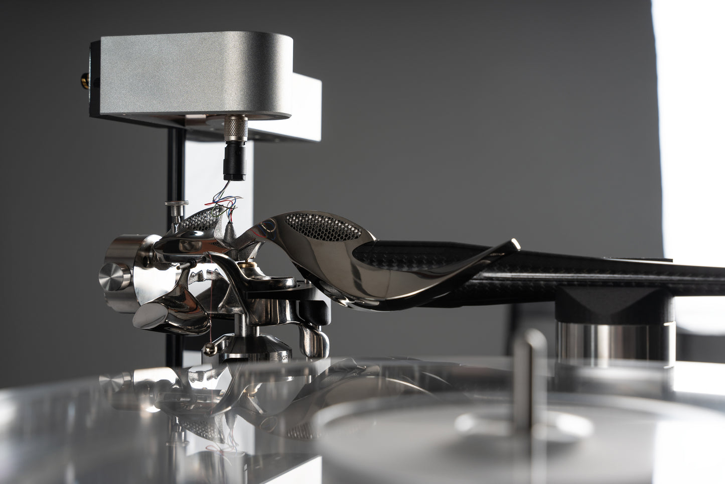 Wilson-Benesch Prime Meridian Turntable System