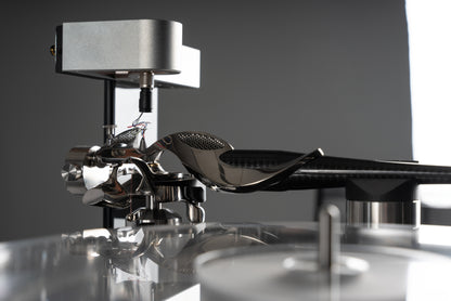 Wilson-Benesch Prime Meridian Turntable System